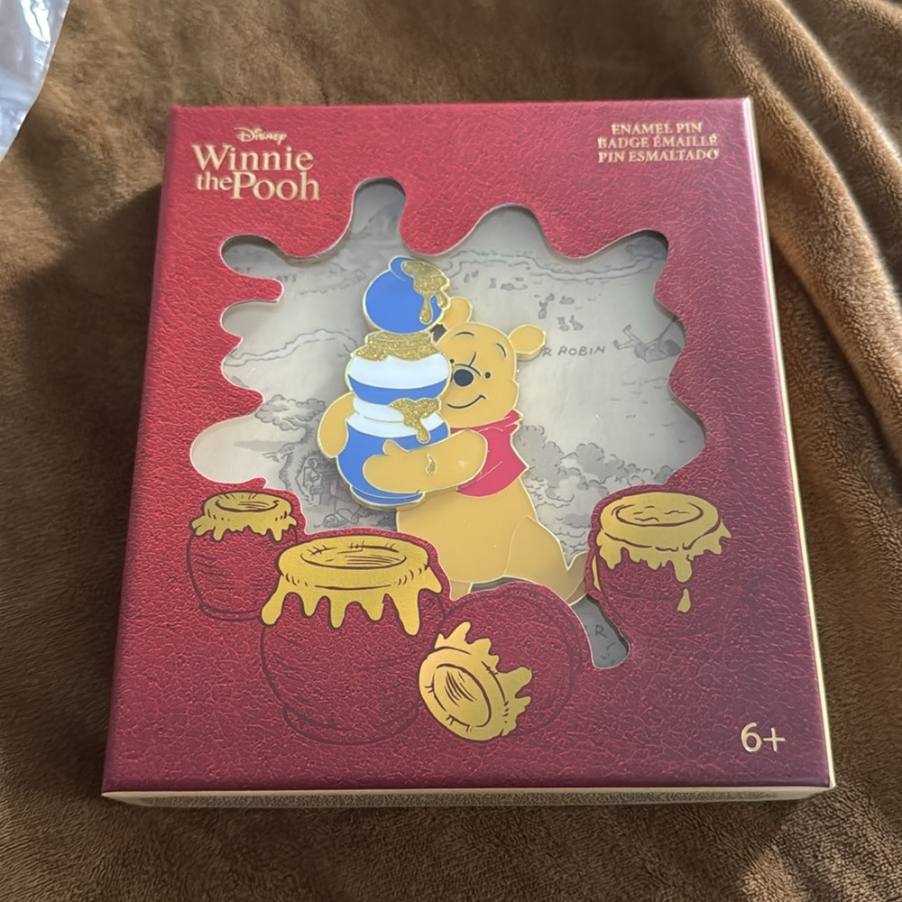 Disney Loungefly Jumbo Pin (Limited Edition 1000) - Pooh with Jars of Honey